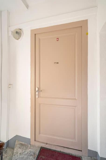 Superbe Appartement Intramuros Avignon Exterior photo